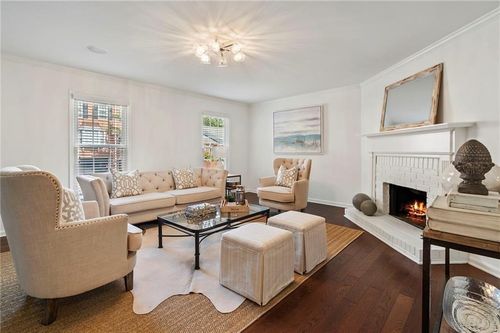 504 Dunwoody Chace, Atlanta, GA, 30328-6007 | Card Image