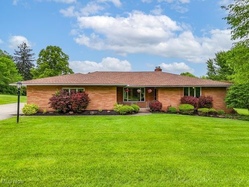 8009 Brookside Rd, Independence, OH, 44131-6434 | Card Image