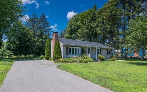 24 S West St, Feeding Hills, MA, 01030-1040 | Card Image