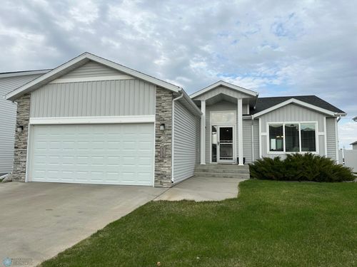 6054 59th St S, Fargo, ND, 58104-5778 | Card Image