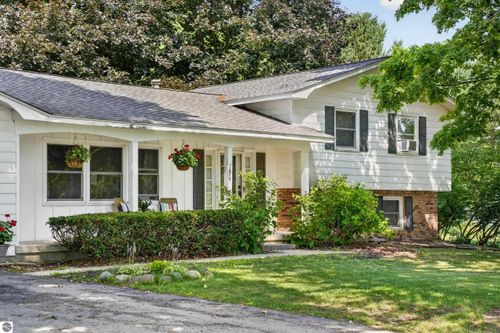 3873 Sandia Pl, Traverse City, MI, 49684-4457 | Card Image