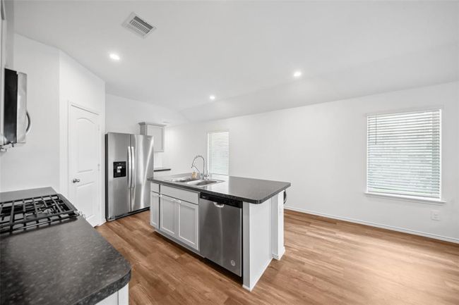 5454 Desert Glen Dr, House other with 3 bedrooms, 2 bathrooms and 2 parking in Spring TX | Image 15