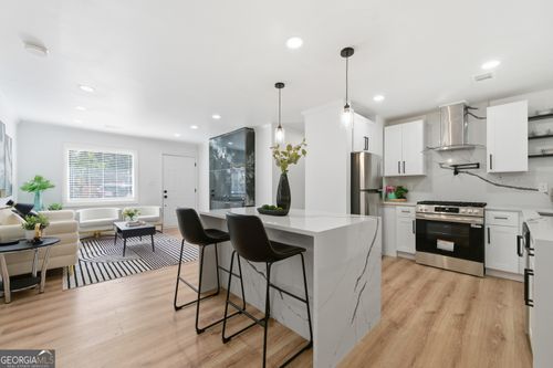 2541 Santa Barbara Dr Nw, ATLANTA, GA, 30318-7322 | Card Image