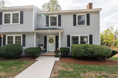 apt-4-3 W Pine St, Plaistow, NH, 03865-2967 | Card Image