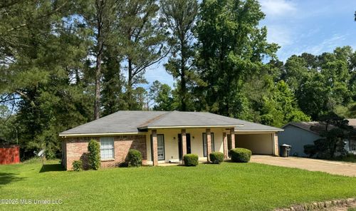 579 Briarcliff Circle, Jackson, MS, 39212 | Card Image
