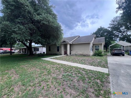 102 Boeck, La Vernia, TX, 78121-5845 | Card Image