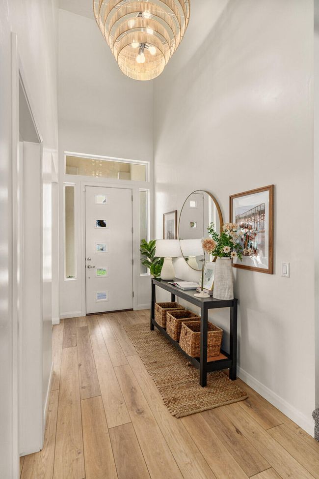 Front Entrance | Image 25