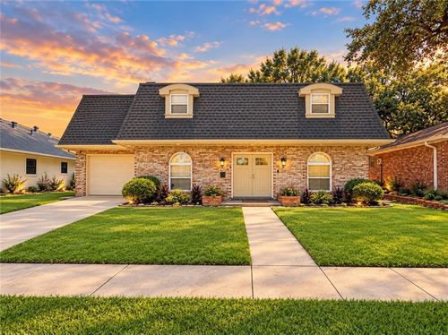 60 Gelpi Ave, Kenner, LA, 70065-3152 | Card Image
