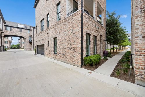 14971 Oak St, Addison, TX, 75001-1576 | Card Image