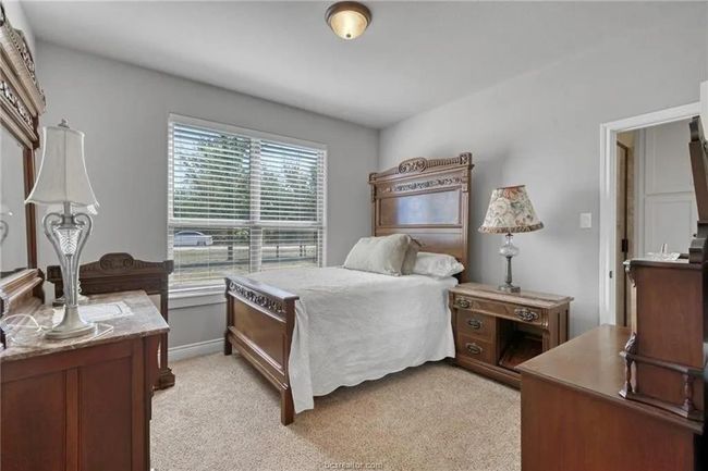 Bed #2 | Image 16