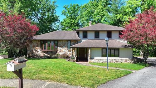 209 Tyburn Woods Dr, Gibsonia, PA, 15044-7421 | Card Image