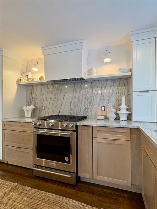 33 Rockwood Rd, Lynnfield, MA, 01940-1947 | Card Image