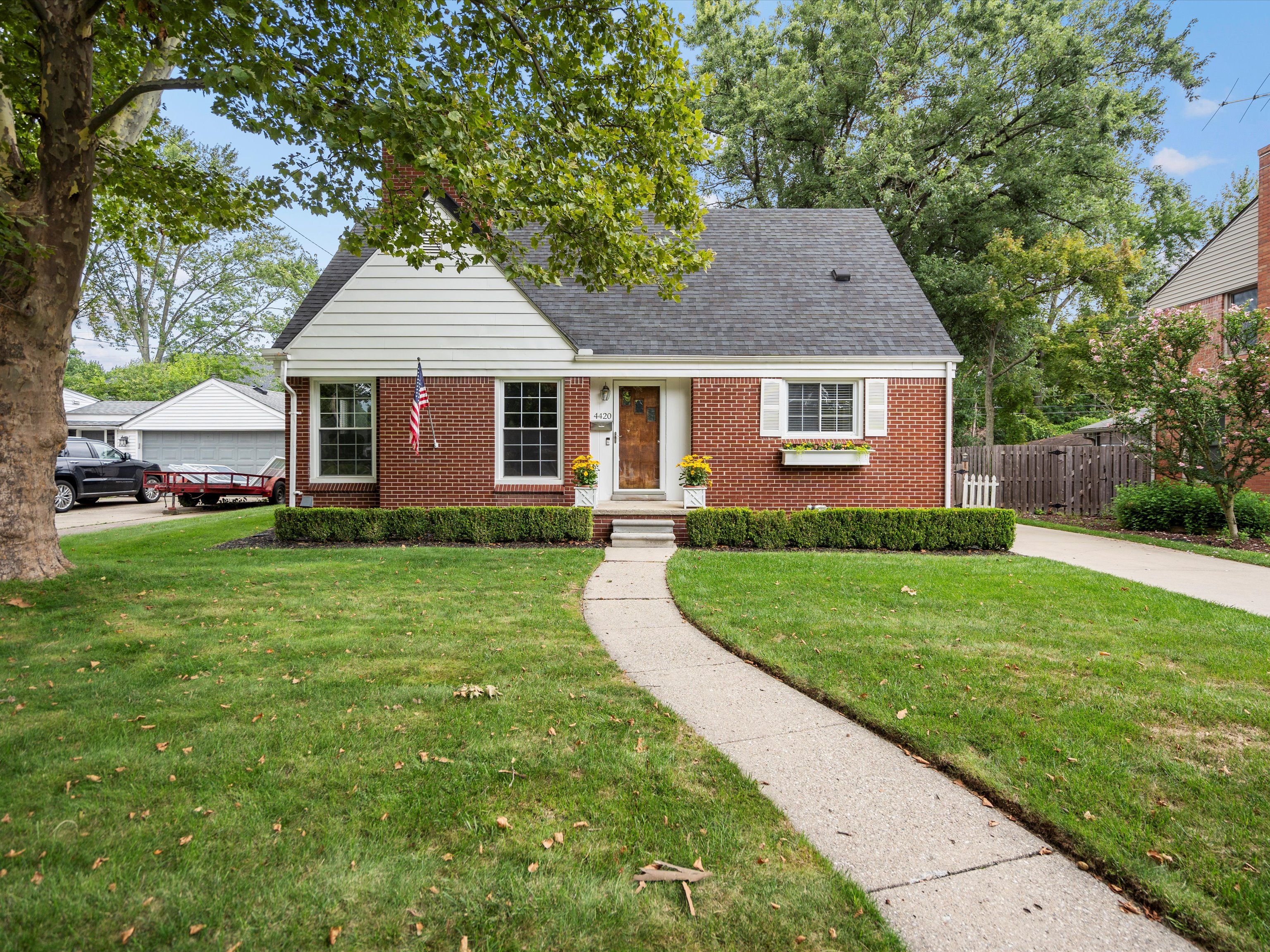 Samoset Rd, Royal Oak, MI 48073