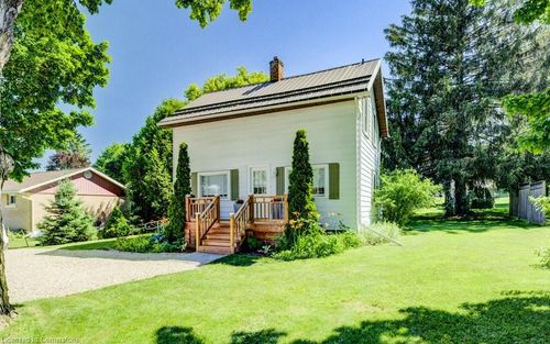 34 Clarke St S, Clifford, ON, N0G1M0 | Card Image