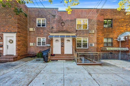 15016 26th Ave, Flushing, NY, 11354-1514 | Card Image