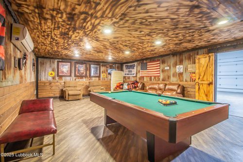 1319 N Cedar St, Brownfield, TX, 79316-2824 | Card Image