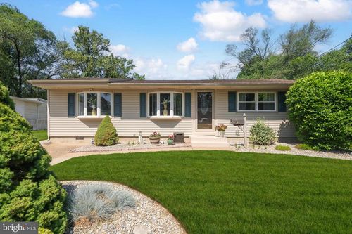 656 Windsor Ave, MAPLE SHADE, NJ, 08052-2242 | Card Image