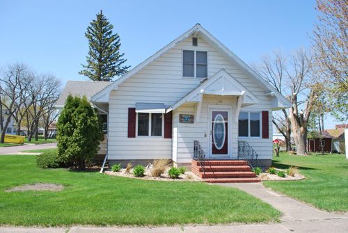 119 S James St, Fairmont, MN, 56031-1468 | Card Image