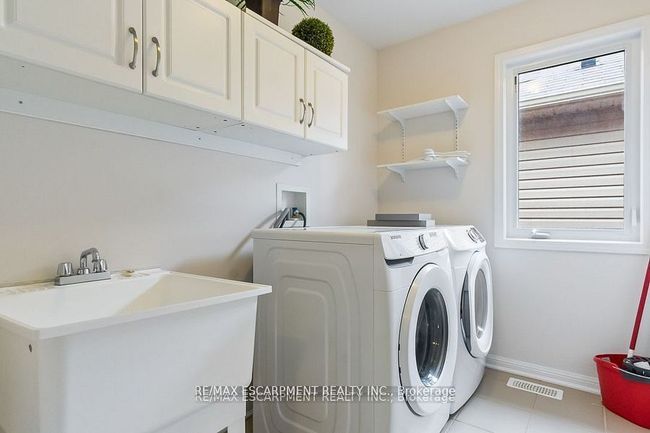 255 Monaghan Cres, House other with 4 bedrooms, 3 bathrooms and 2 parking in Milton ON | Image 44