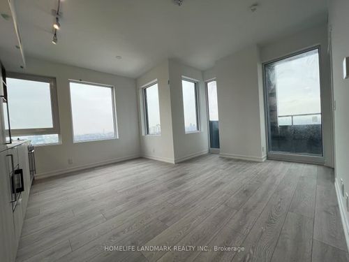 1806-2020 Bathurst St, York, ON, M5P0A6 | Card Image