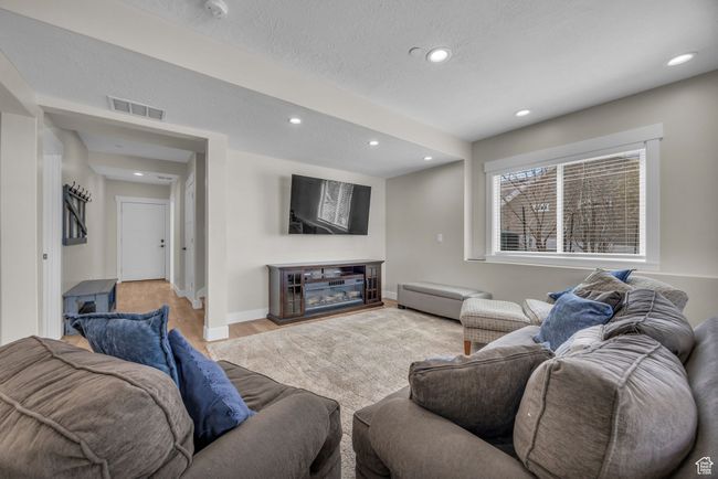 40 - 203 E Deer Run Loop, House other with 5 bedrooms, 4 bathrooms and 6 parking in Payson UT | Image 25