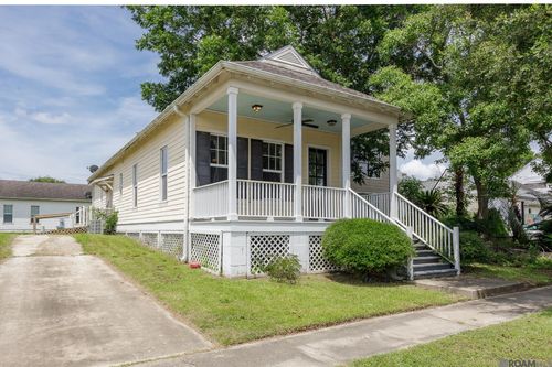 9352 Martinique Dr, Baton Rouge, LA, 70810-6829 | Card Image