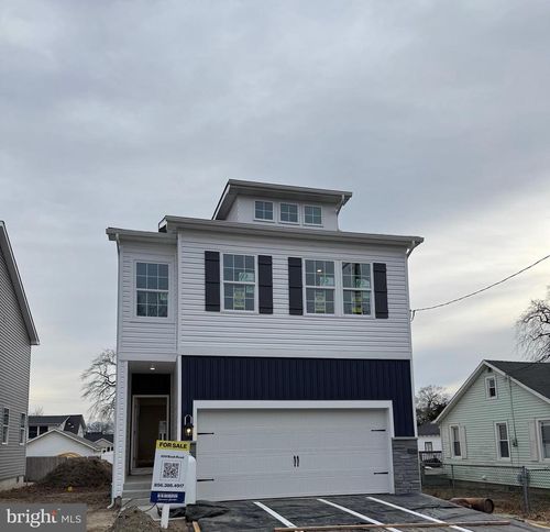 209 Bash Rd, Toms River, NJ, 08753-7205 | Card Image