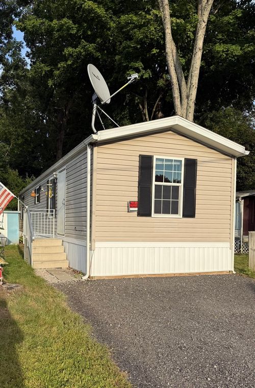 67-557 Sw Cutoff, Worcester, MA, 01607-1748 | Card Image