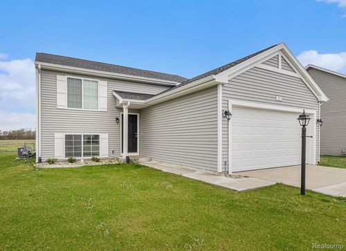 3166 Quail Ridge Ct, Clio, MI, 48420-2504 | Card Image