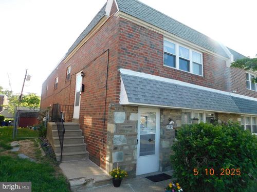 fl-2nd-2165 Benson St, PHILADELPHIA, PA, 19152-2403 | Card Image