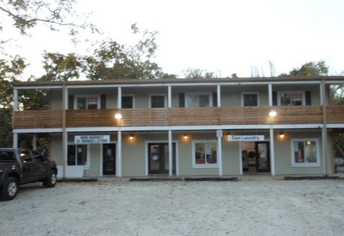 apt-c-95 Avenue I, Apalachicola, FL, 32320-1485 | Card Image
