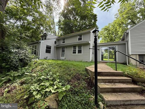 110 Green Acres Ln, STATE COLLEGE, PA, 16801-7014 | Card Image