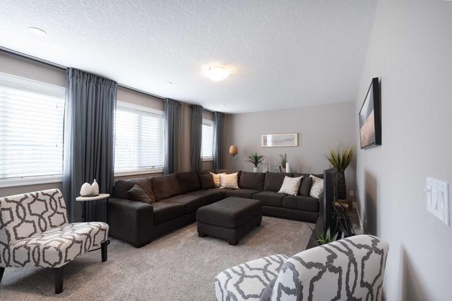 64 Windgate Close Sw, House other with 4 bedrooms, 3 bathrooms and 4 parking in Airdrie AB | Image 16