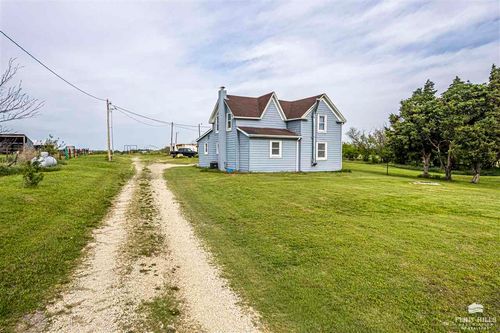 1697 Highway 43, Enterprise, KS, 67441-9049 | Card Image
