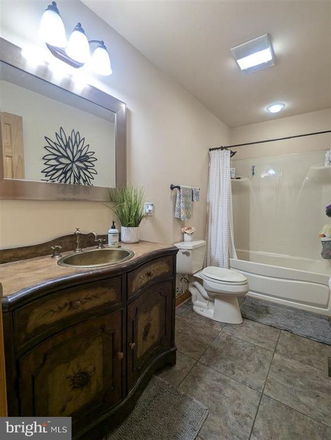 6072 Scuffletown Rd, House other with 3 bedrooms, 4 bathrooms and null parking in BARBOURSVILLE VA | Image 13