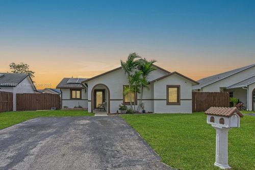 24988 Sw 128th Ct, Homestead, FL, 33032-9007 | Card Image