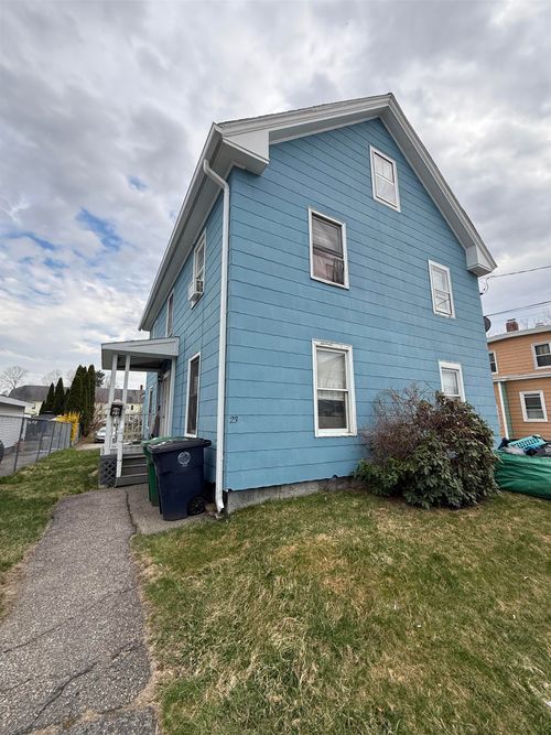 23 Harvard St, Nashua, NH, 03060-6324 | Card Image