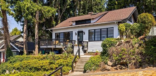 5250 46th Ave Sw, Seattle, WA, 98136-1113 | Card Image