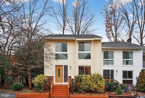 3052 Sugar Ln, VIENNA, VA, 22181-6061 | Card Image