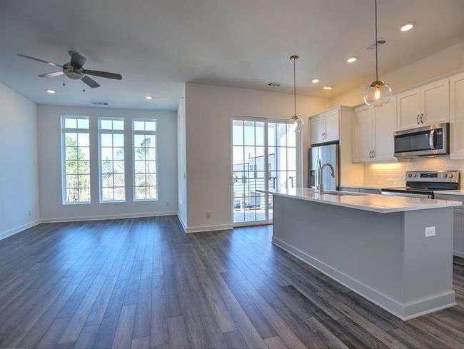 155 Devore Rd, Condo with 2 bedrooms, 1 bathrooms and 1 parking in Alpharetta GA | Image 7