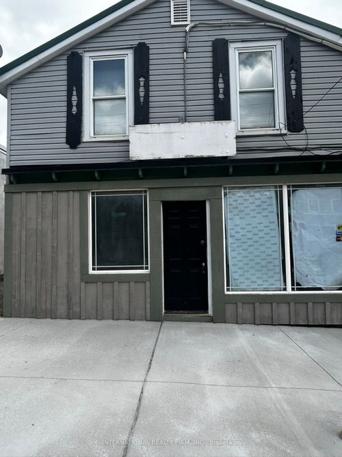 {{alt}} | Card Image