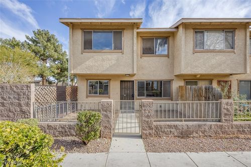 2228 Silver Pine Dr, Las Vegas, NV, 89108-7032 | Card Image