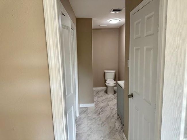 Bathroom 2 | Image 15