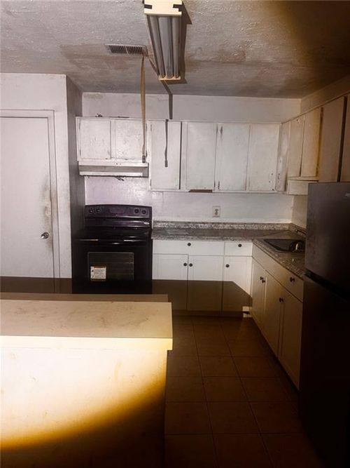 6552 Old Hampton Dr, Clarkston, GA, 30021-2432 | Card Image