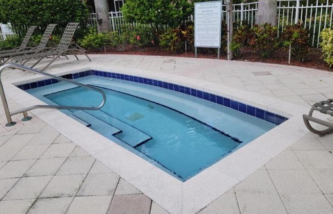 APT-304 - 6533 Emerald Dunes Dr, Condo with 2 bedrooms, 2 bathrooms and null parking in West Palm Beach FL | Image 25