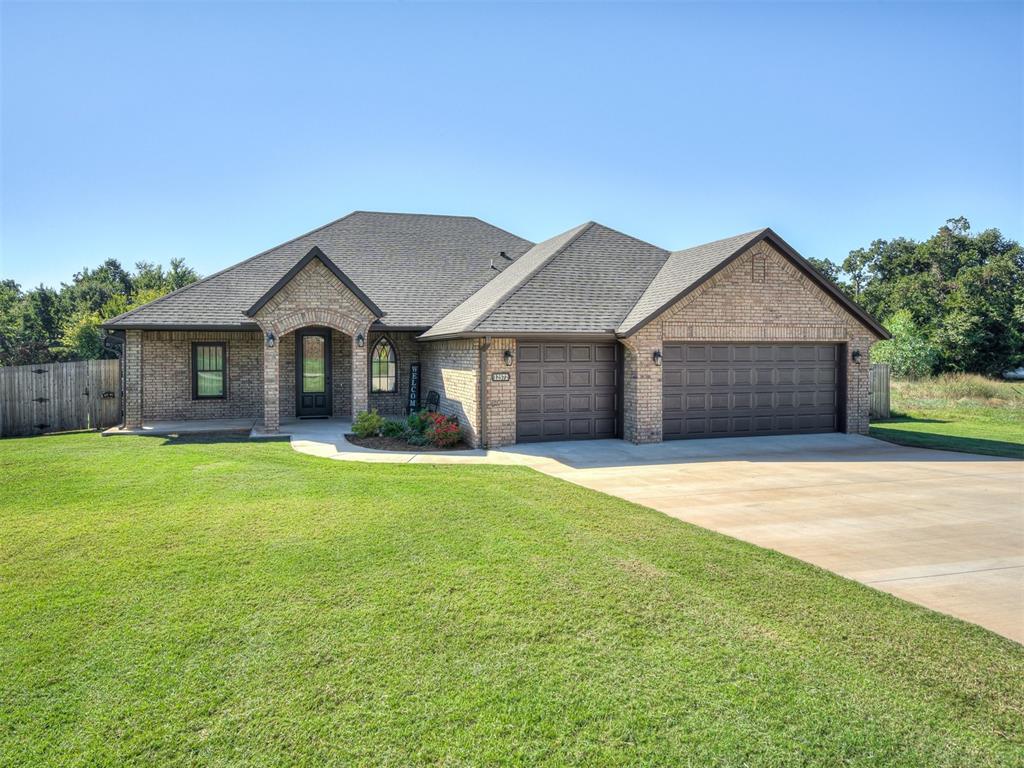 Bridlewood Ln, Blanchard, OK 73010