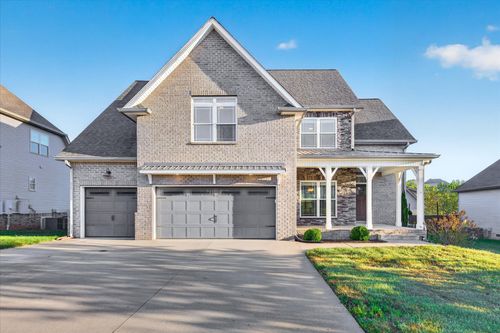 325 Piedmont Pl, Clarksville, TN, 37043-1652 | Card Image
