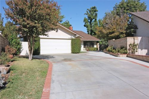 25433 Plaza Escovar, Valencia, CA, 91355 | Card Image