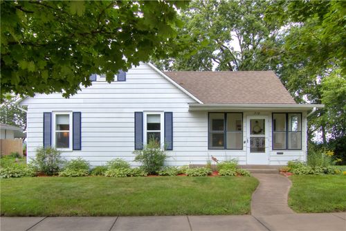 710 Doty St, Eau Claire, WI, 54701-3513 | Card Image