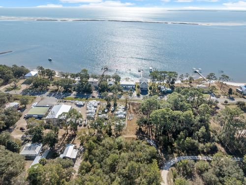 115 Kansas St, Carrabelle, FL, 32322-2113 | Card Image